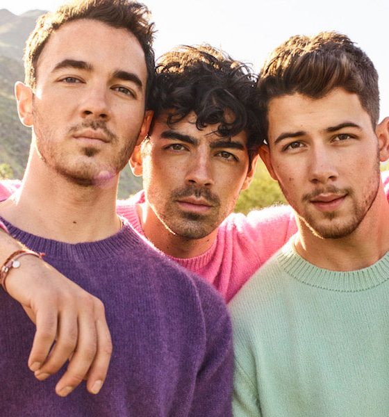 Jonas-Brothers-Q-A-Social-Media