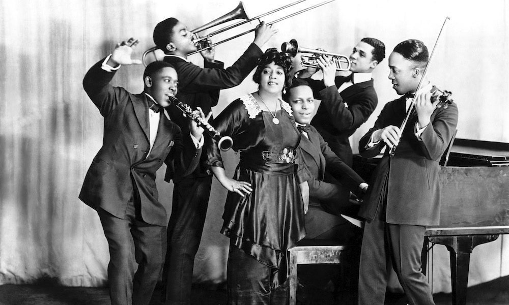 Mamie Smith And Her Jazz Hounds