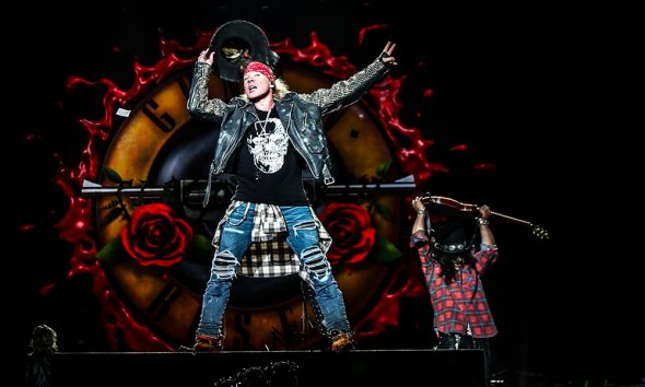 Guns-N-Roses-Not-In-This-Lifetime-Selects
