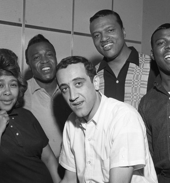 Jerry Ragovoy (center) with Garnet Mimms and the Enchanters in 1963. Photo: PoPsie Randolph/Michael Ochs Archives/Getty Images