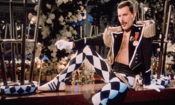 Freddie Mercury Living On My Own video screenshot