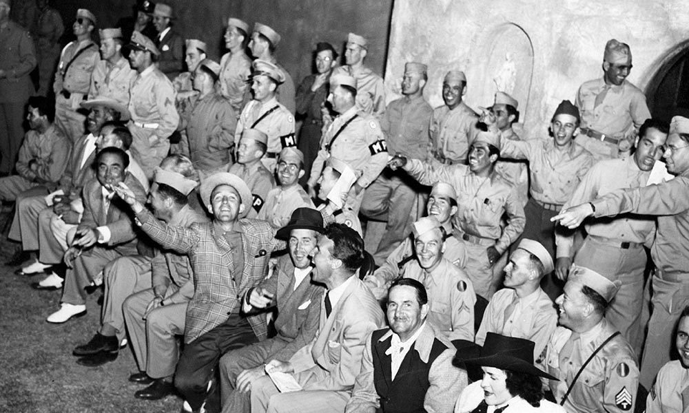 Bing Crosby with soldiers courtesy Decca