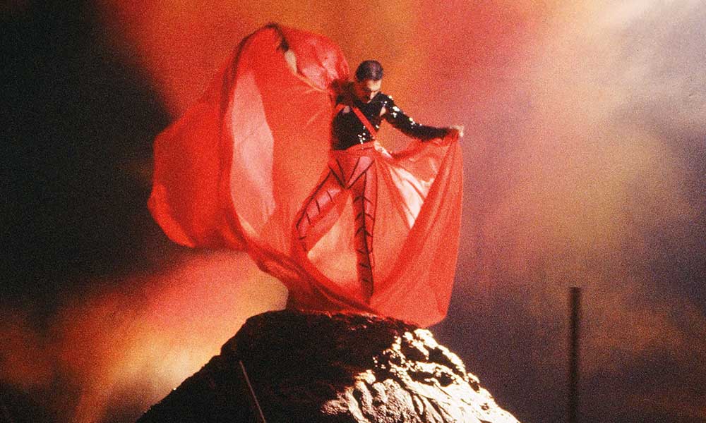 Best Freddie Mercury Videos 10 Essential Pop Epics Udiscover