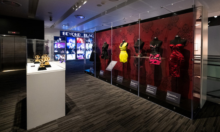 Beyond Black: The Style of Amy Winehouse Grammy Museum - Timothy Norris,