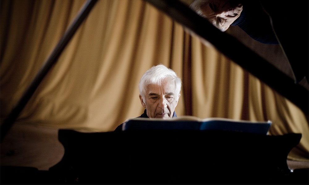 Vladimir Ashkenazy photo