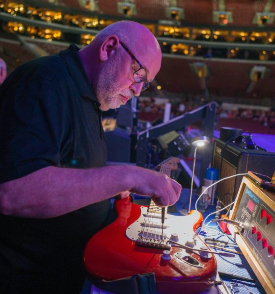 Alan Rogan Red Strat credit William Snyder