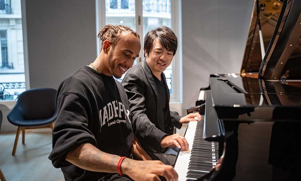 Lewis Hamilton and Lang Lang photo