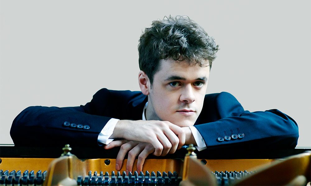 Benjamin Grosvenor photo