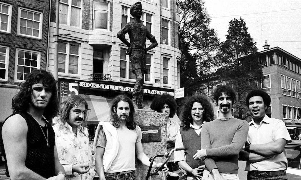 Frank-Zappa-GettyImages-99881262.jpg