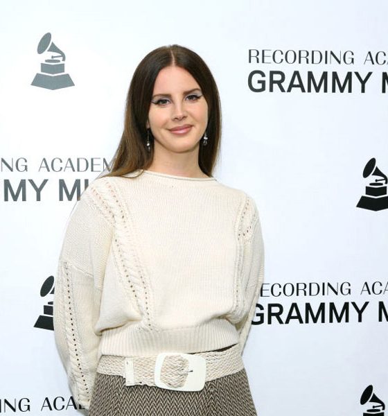 Lana-Del-Rey-LA-Whom-Am-I-To-Love-You-Poem