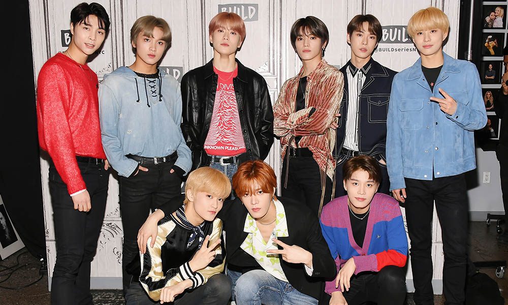 NCT 127 posing