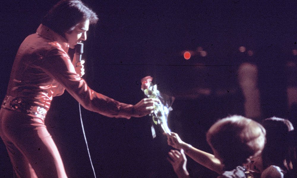 Neil Diamond photo by Michael Ochs Archives and Getty Images