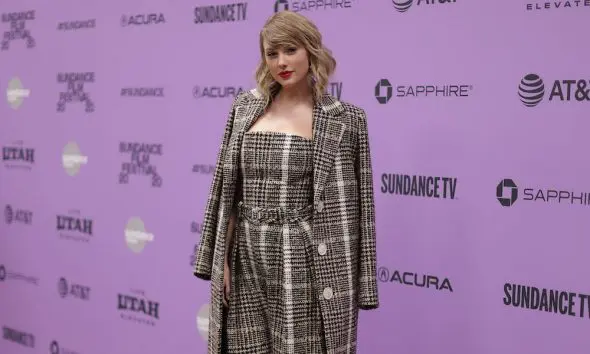 Taylor Swift GettyImages 1201695030