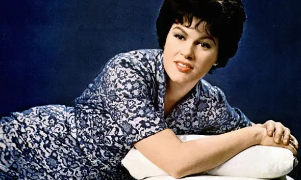 Patsy Cline photo by GAB Archive and Redferns