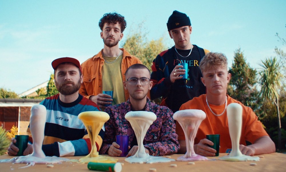 Watch Easy Life's Dizzying Video For 'Daydreams