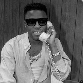 uDiscover Music image background