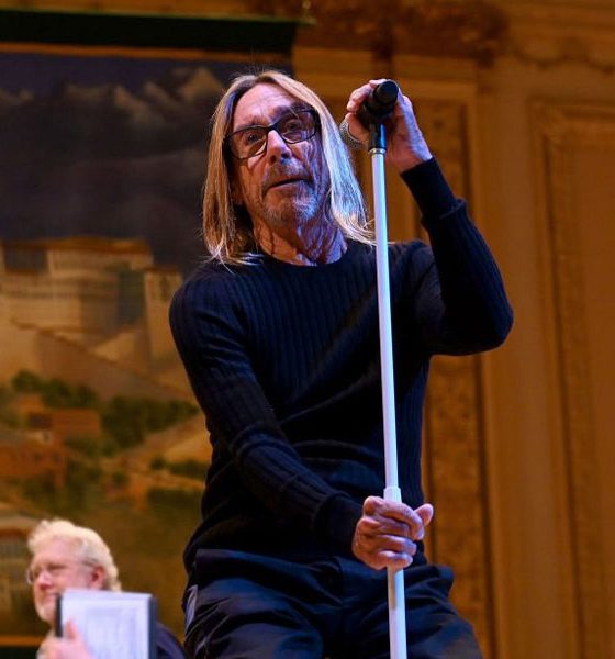 Iggy-Pop-Elvis-Costello-No-Flag-French-Version