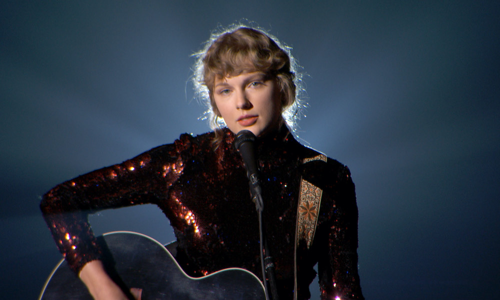 Hear A Sneak Peek Of Taylor Swift S Re Recorded Love Story Udiscover