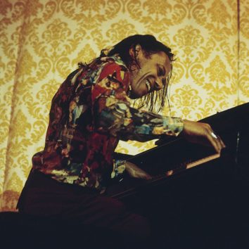 uDiscover Music image background