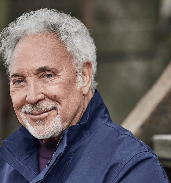 Tom-Jones-Official-Press-Shot-2021