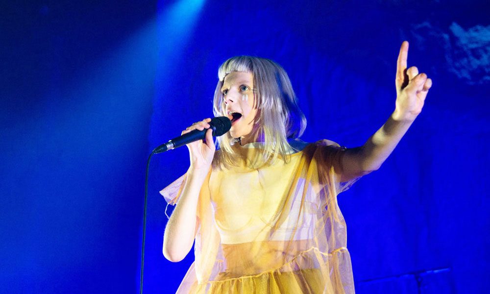 Aurora-Runaway-New-EP-Livestream