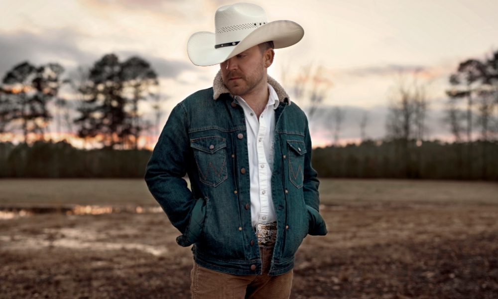 Justin Moore 'Straight Outta The Country'