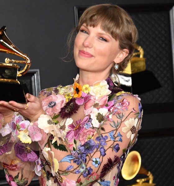 Taylor Swift 2021 Grammys