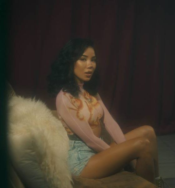 Jhené Aiko Tryna Smoke