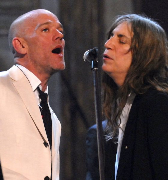Michael-Stipe-and-Patti-Smith---GettyImages-106298192