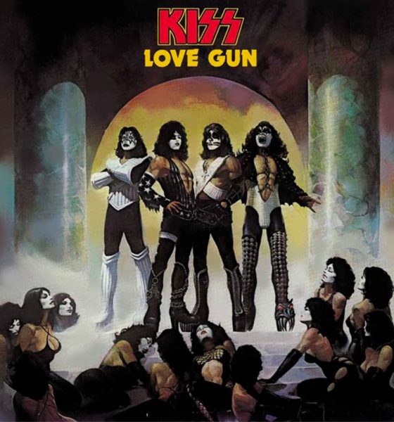 KISS Love Gun cover