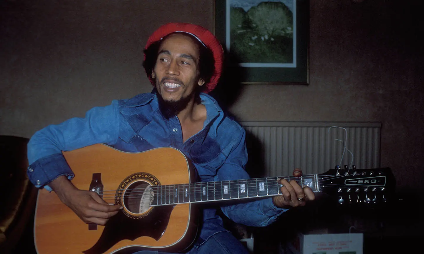 Bob Marley & The Wailers – Three Little Birds Lyrics