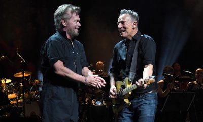 John Mellencamp and Bruce Springsteen - Photo: Kevin Mazur/Getty Images for The Rainforest Fund