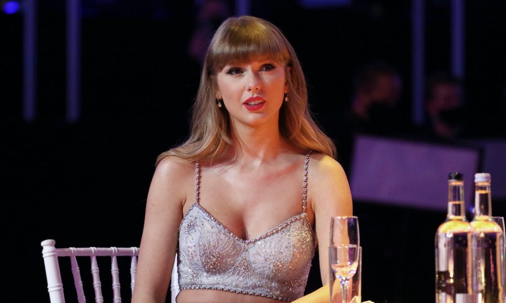 Taylor Swift Rock Hall - Photo: JMEnternational/JMEnternational for BRIT Awards/Getty Images
