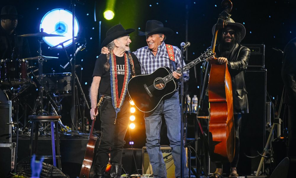 Willie Nelson & George Strait photo: Jason Kempin/Getty Images for A+E Networks