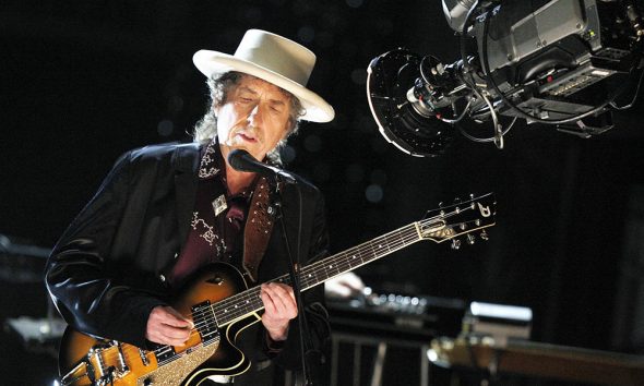 Bob Dylan, dressed in country music cowboy hat