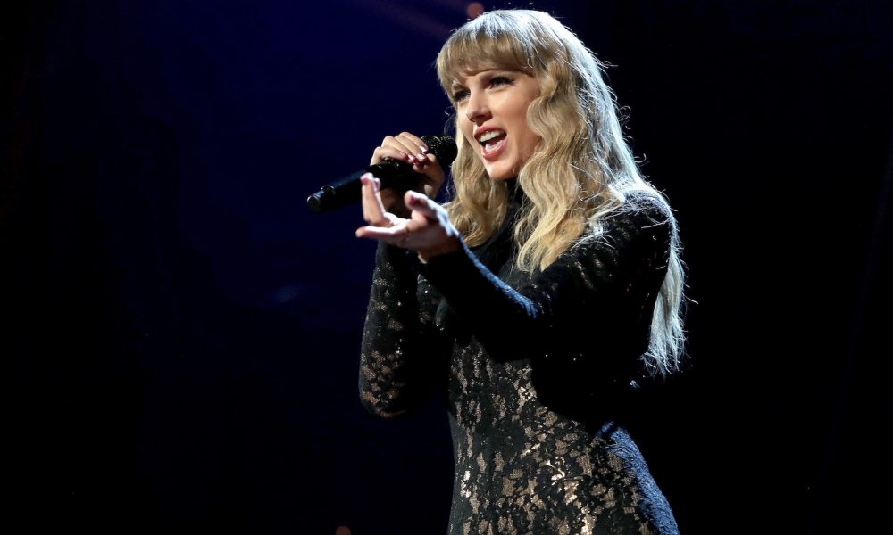 Taylor Swift photo: Kevin Kane/Getty Images for The Rock and Roll Hall of Fame