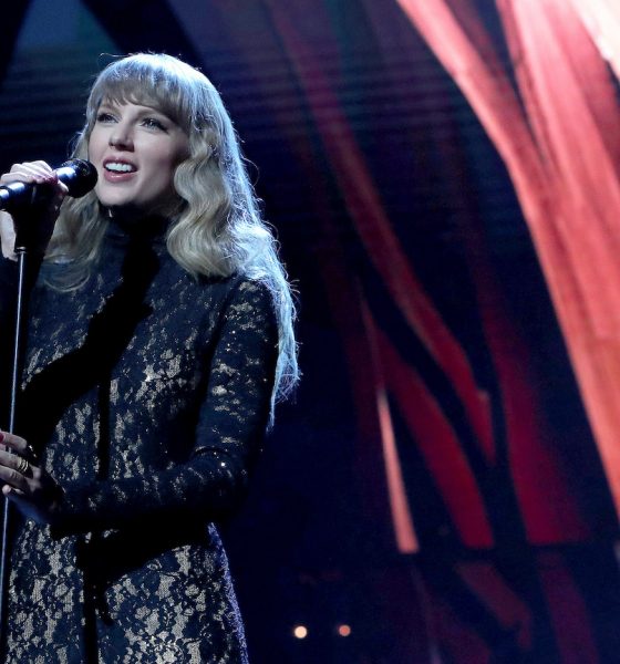Taylor Swift All Too Well - Photo: Kevin Kane/Getty Images for The Rock and Roll Hall of Fame