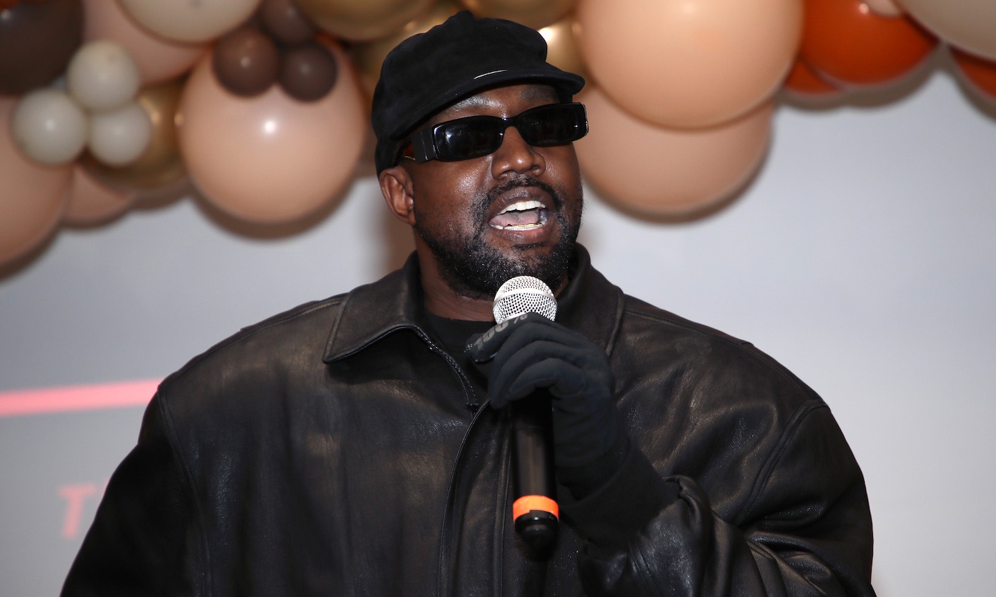 Sutradara trilogi Kanye West berbicara tentang film dokumenter dengan Netflix