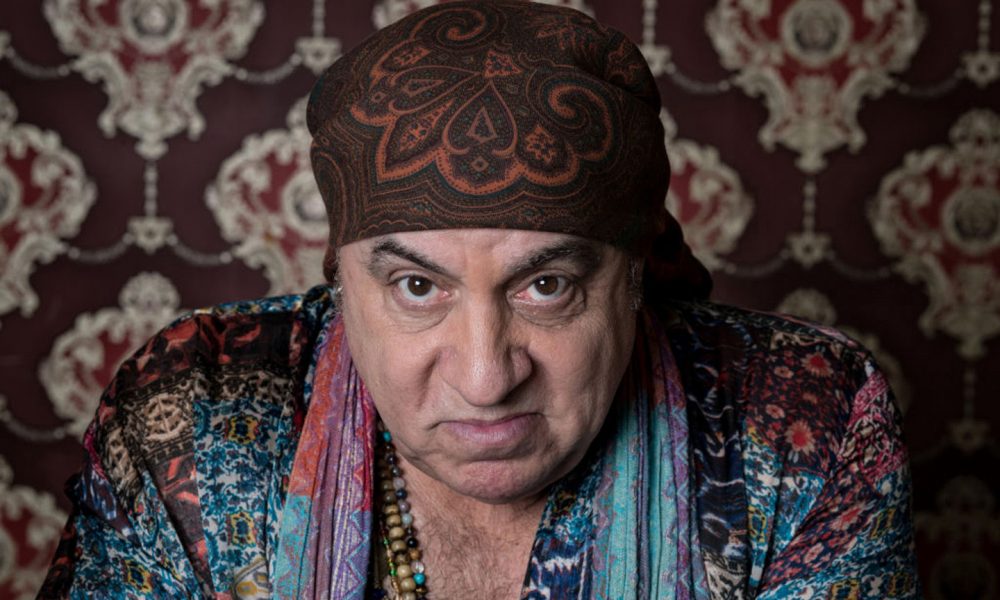 Steven-Van-Zandt-Music-Themed-Sea-Cruises