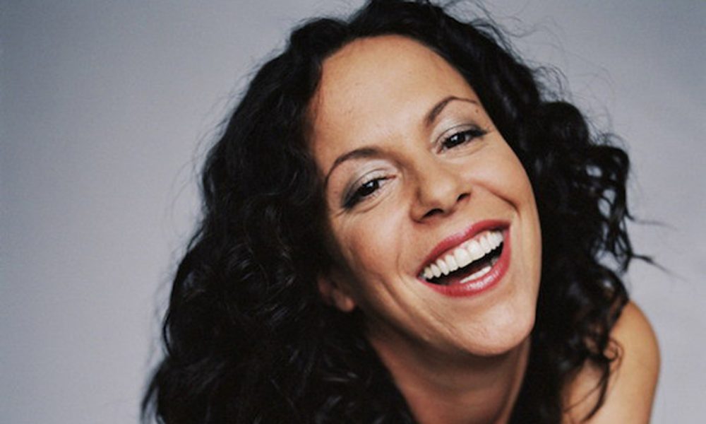 Bebel-Gilberto-La-Linea-Latin-Music-Festival