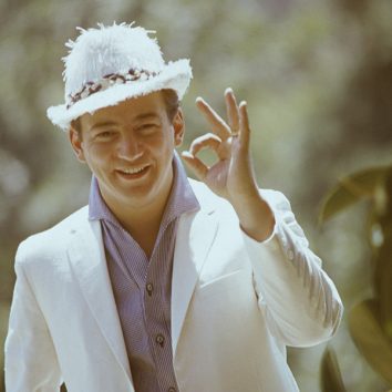 uDiscover Music image background