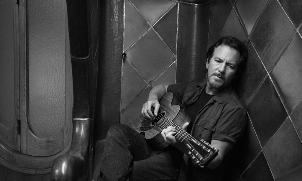 Eddie Vedder’s Earthling Debuts As Top-Selling Album In North America