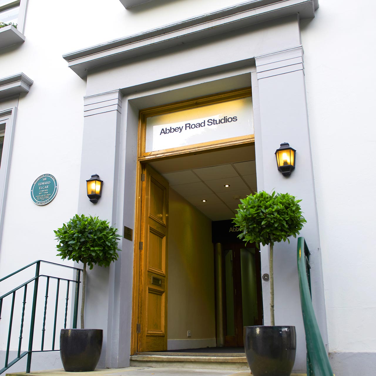 Abbey Road Studios To Honor Photographer Eric Johnson With Icon Award