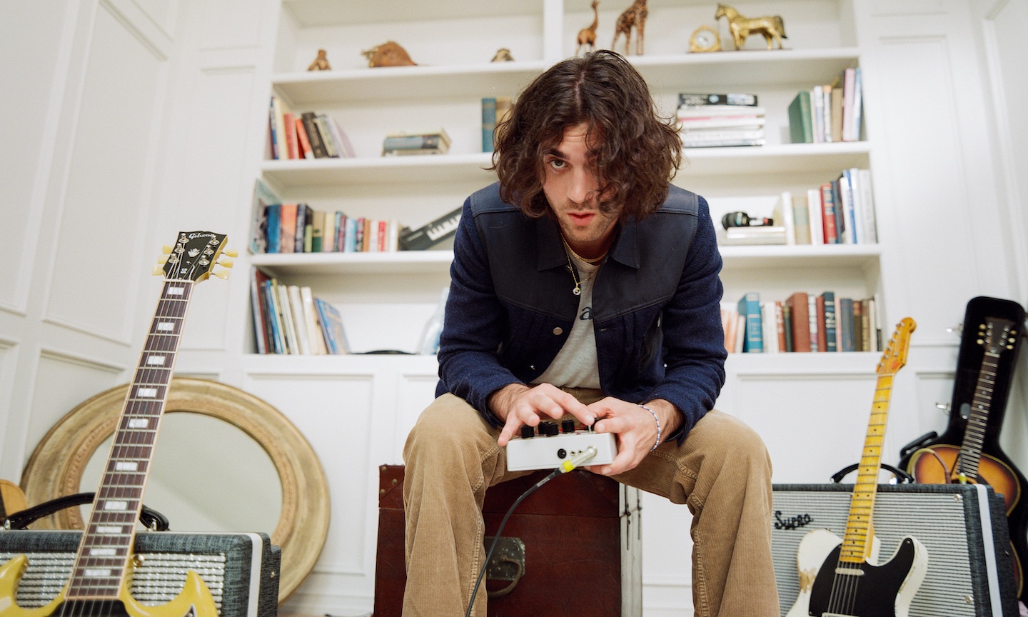 Alexander 23 Releases Defiant Breakup Song, ‘Crash’