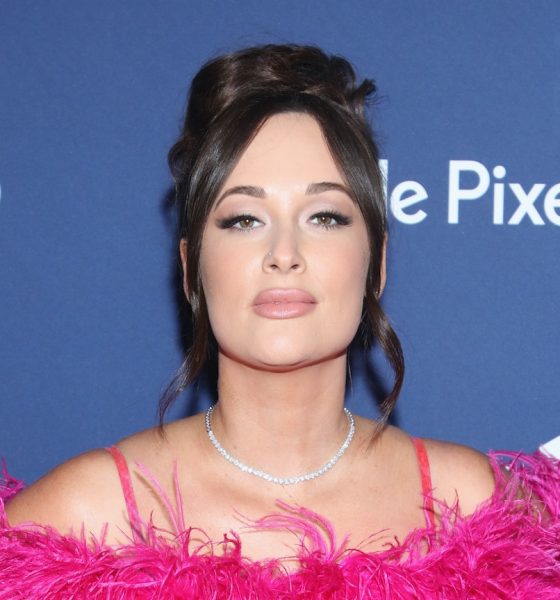 Kacey Musgraves at the 33rd Annual GLAAD Media Awards. Courtesy: Steven Simione/FilmMagic