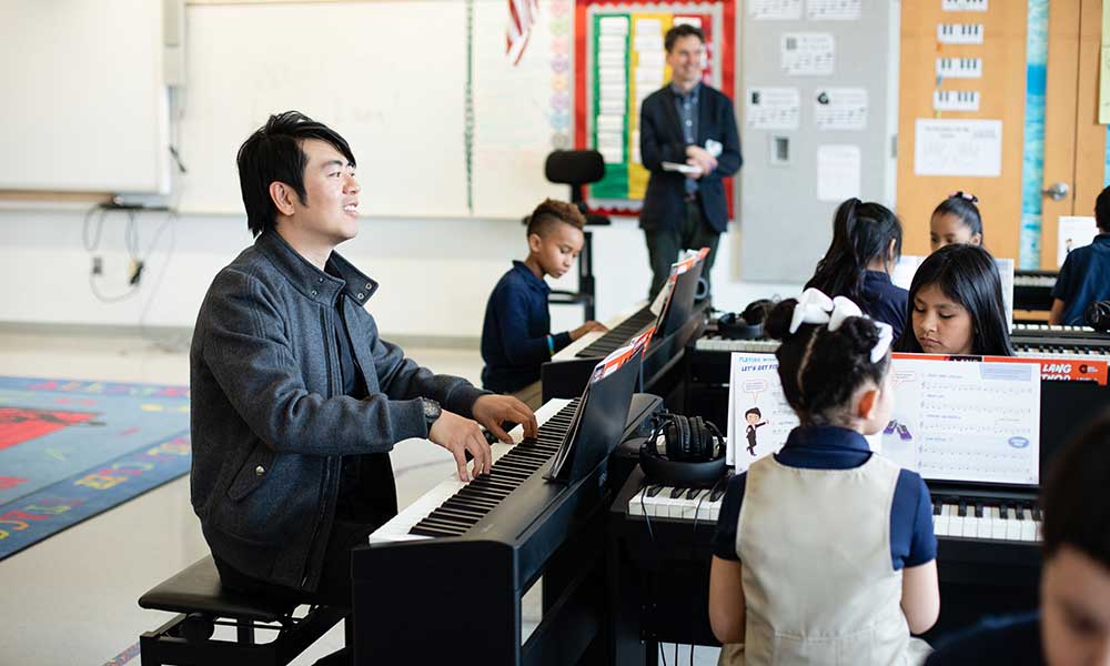 Lang Lang at a piano lab