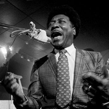 uDiscover Music image background