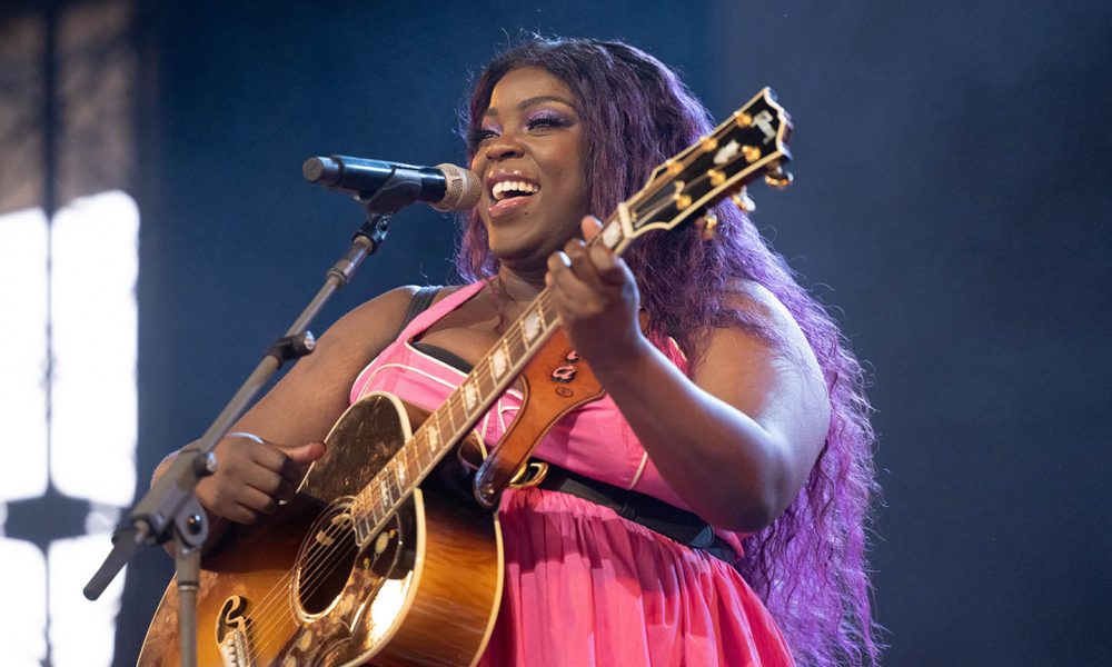 Yola - Photo: Scott Dudelson/Getty Images for Stagecoach