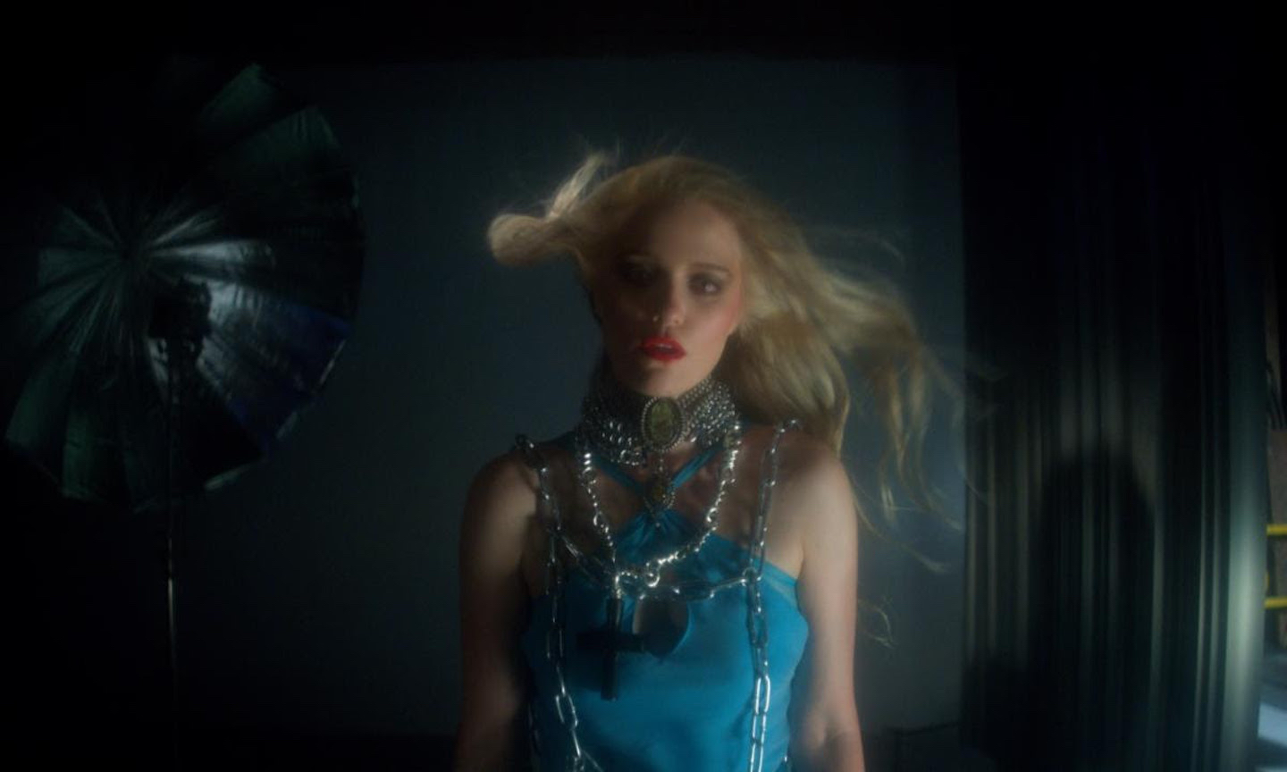 Sky Ferreira Releases New Single ‘Don’t Forget’