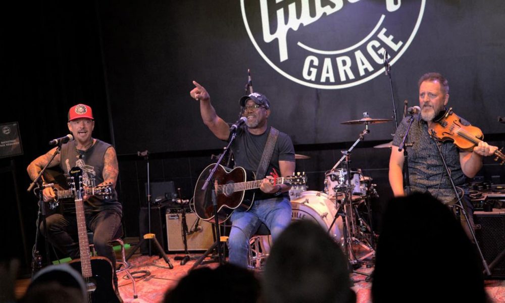 Darius-Rucker-Gibson-Gives-Donates